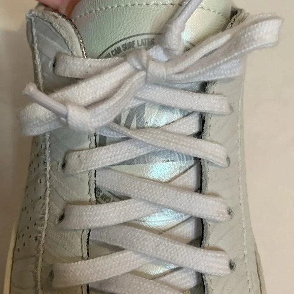 P448 John Round Toe Sneaker Iridescent White Silver Size 37 - Picture 10 of 16